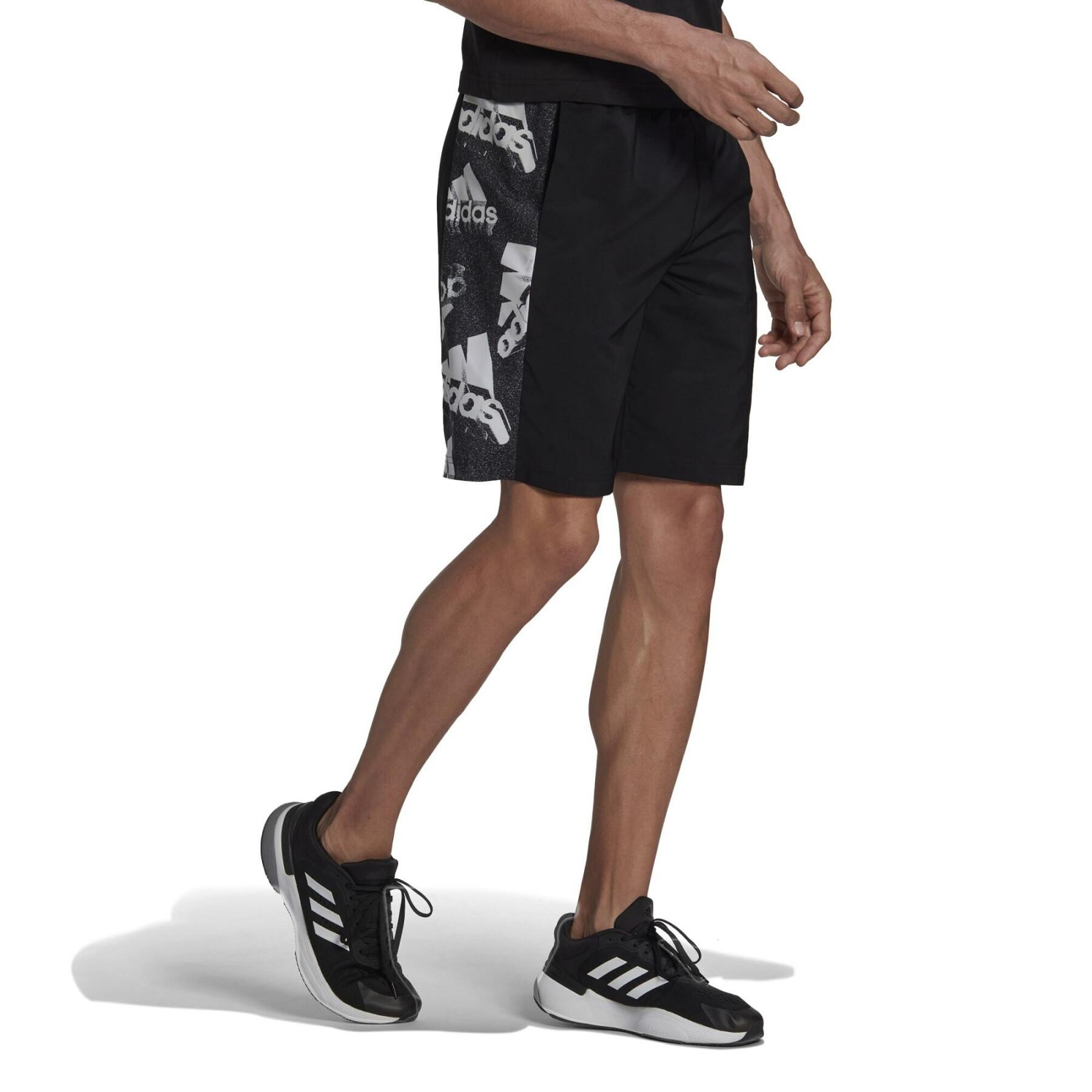 Gewebte Shorts adidas Essentials BrandLove